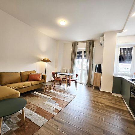 Hbhall Linate Apartment Milan Bagian luar foto