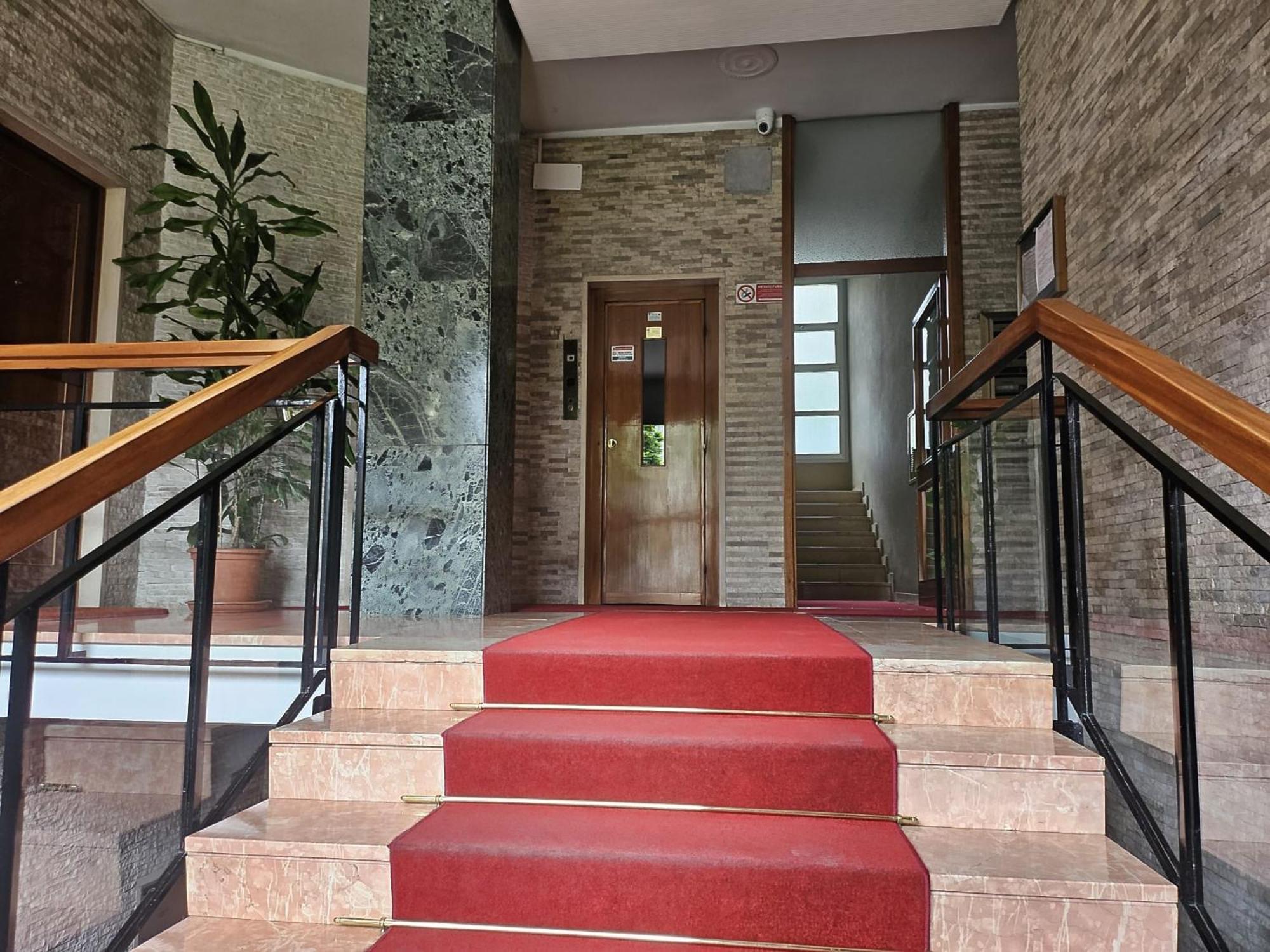 Hbhall Linate Apartment Milan Bagian luar foto